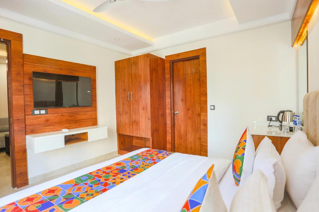 Fabhotel Golf Inn Golf Course Road Gurgaon Exterior photo