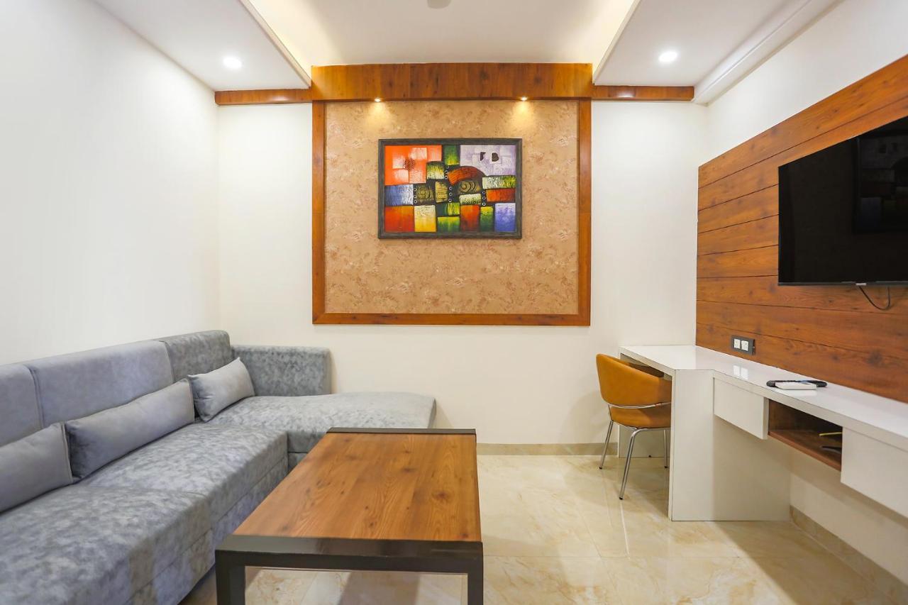 Fabhotel Golf Inn Golf Course Road Gurgaon Exterior photo