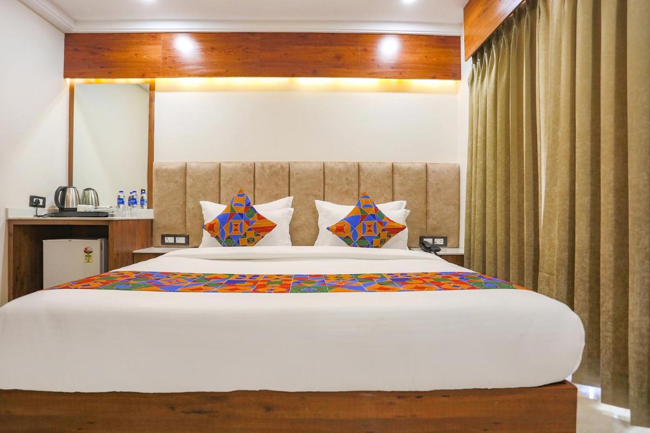 Fabhotel Golf Inn Golf Course Road Gurgaon Exterior photo